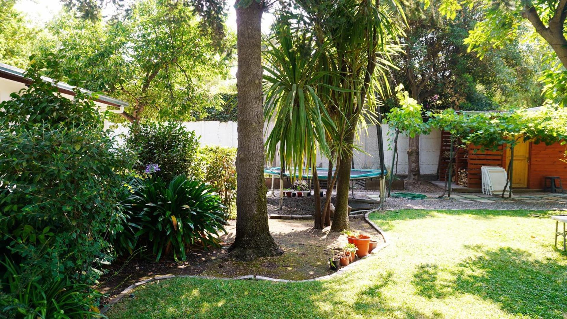 Casa Acacios